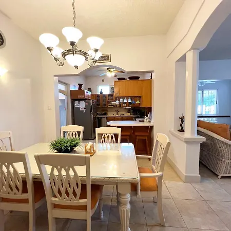 Welcome To The Unpretentious And Breezy Graceville, Steps Away From The Beach